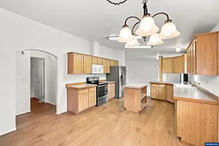 1164 SE Schooner Ave, Corvallis, OR 97333 - Photo 8