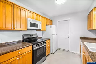 389 Appleblossom Ave N, Keizer, OR 97303 - Photo 10