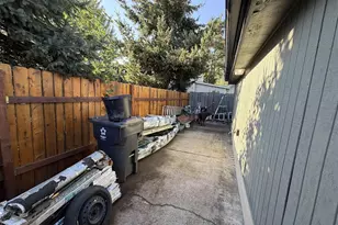 475 W Carolina St, Lebanon, OR 97355 - Photo 30