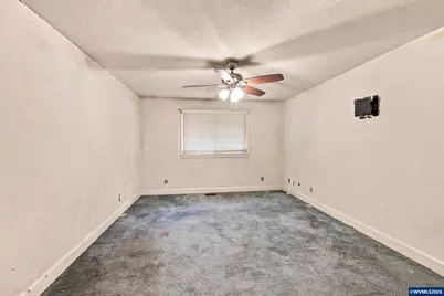 30875 S 5th St, Lebanon, OR 97355 - Photo 16
