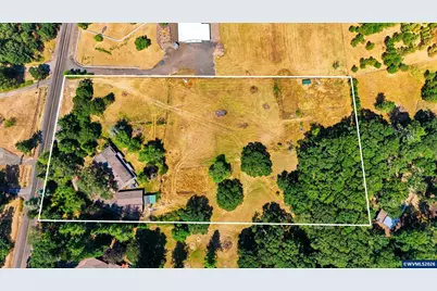 30875 S 5th St, Lebanon, OR 97355 - Photo 4