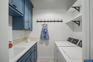 734 Cascade Dr NW, Salem, OR 97304 - Photo 18