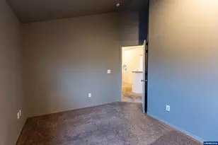 374 NW 25th St, Redmond, OR 97756 - Photo 36