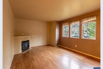 374 NW 25th St, Redmond, OR 97756 - Photo 6