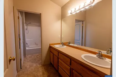 374 NW 25th St, Redmond, OR 97756 - Photo 26