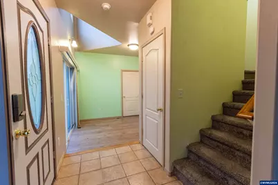 374 NW 25th St, Redmond, OR 97756 - Photo 12