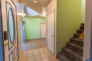 374 NW 25th St, Redmond, OR 97756 - Photo 12