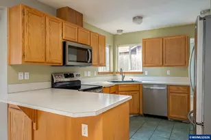 16033 SE Mary Ann Ln, Milwaukie, OR 97267 - Photo 8