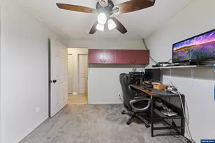 422 E 5th St, Lafayette, OR 97127 - Photo 28