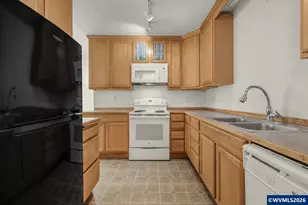 482 S 4th St, Independence, OR 97351 - Photo 14