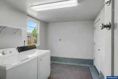 1090 14th Av SW, Albany, OR 97321 - Photo 18