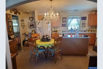 652 Royalty Cir NE, Salem, OR 97301 - Photo 4