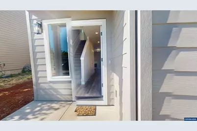 196 Gwinn St E, Monmouth, OR 97361 - Photo 2