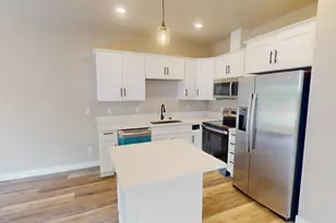 196 Gwinn Street E, Monmouth, OR 97361 - Photo 8