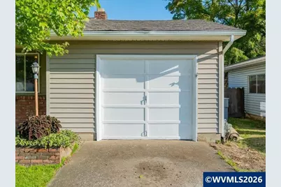 1051 24th Av SE, Albany, OR 97322 - Photo 4