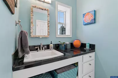 327 S 46th St, Springfield, OR 97278 - Photo 30