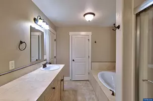 957 SW Fellows St, McMinnville, OR 97128 - Photo 26