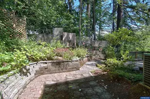957 SW Fellows St, McMinnville, OR 97128 - Photo 48