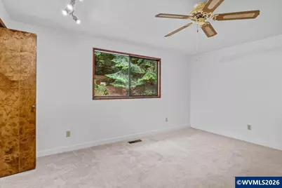 2850 Cascade Dr, Lebanon, OR 97355 - Photo 32