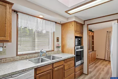 2120 Robins  #111 Ln SE, Salem, OR 97306 - Photo 12