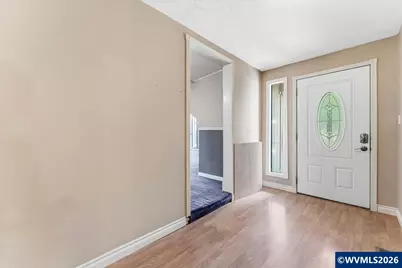 12101 Fargo Rd NE, Aurora, OR 97002 - Photo 8