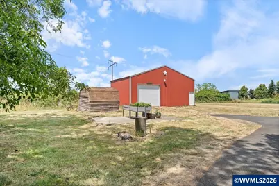 12101 Fargo Rd NE, Aurora, OR 97002 - Photo 4
