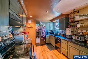 350 W Pine St, Sweet Home, OR 97386 - Photo 10
