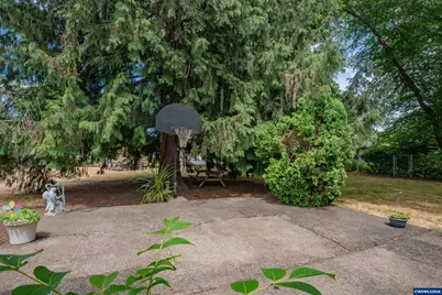 1925 River Rd, Lebanon, OR 97355 - Photo 24
