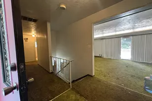 881 Huron Ct SE, Salem, OR 97302 - Photo 6