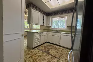 881 Huron Ct SE, Salem, OR 97302 - Photo 16