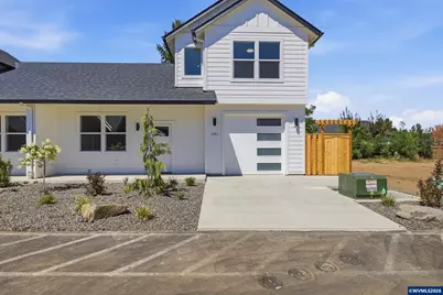 1251 Brown (-1255) St, Woodburn, OR 97071 - Photo 6