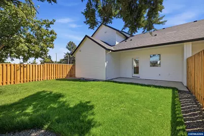 1251 Brown (-1255) St, Woodburn, OR 97071 - Photo 16