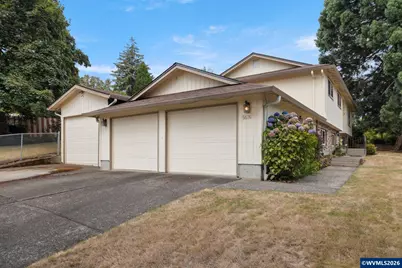 5676 SE Hillwood Cir Cir, Milwaukie, OR 97267 - Photo 1