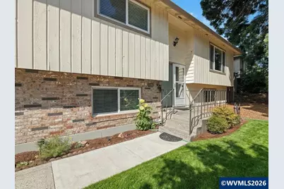 5676 SE Hillwood Cir, Milwaukie, OR 97267 - Photo 4