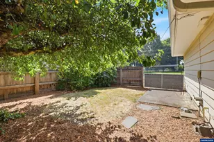 510 E Sherman St, Lebanon, OR 97355 - Photo 30