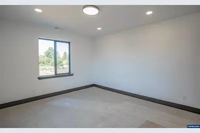 2456 Phillips Wy, Lebanon, OR 97355 - Photo 20