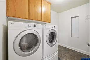 33833 Sunnyview Dr NE, Albany, OR 97322 - Photo 18