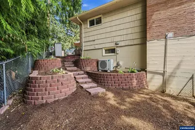 954 Terrace Dr NW, Salem, OR 97304 - Photo 34
