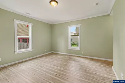 213 Mill St, Silverton, OR 97381 - Photo 12