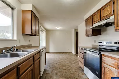 920 Echo Hollow Rd, Eugene, OR 97402 - Photo 14