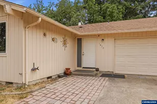 1675 N Danebo Ave, Eugene, OR 97402 - Photo 4