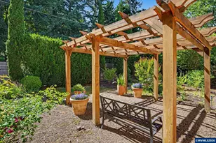 810 NW Lyman Dr, Corvallis, OR 97330 - Photo 40