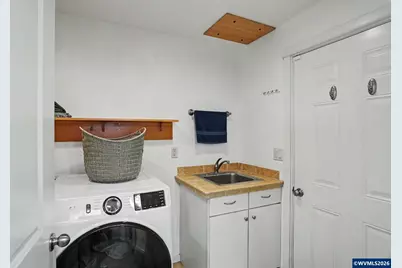 810 NW Lyman Dr, Corvallis, OR 97330 - Photo 18