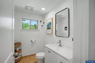 810 NW Lyman Dr, Corvallis, OR 97330 - Photo 16