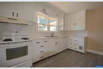 1075 Shipping St NE, Salem, OR 97301 - Photo 12