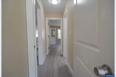 1075 Shipping St NE, Salem, OR 97301 - Photo 18