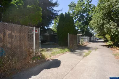 1075 Shipping St NE, Salem, OR 97301 - Photo 34