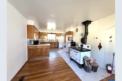 15881 SW Rock Creek Rd, Sheridan, OR 97378 - Photo 8
