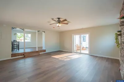 490 W A St, Lebanon, OR 97355 - Photo 24