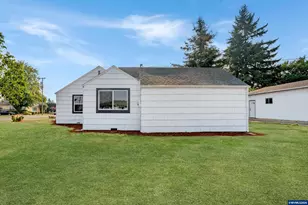 490 W A St, Lebanon, OR 97355 - Photo 26